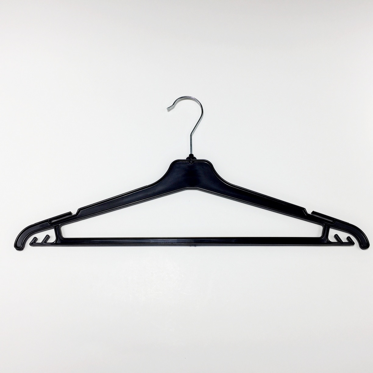 Вішалки плічка для одягу пластикові W-PY45 чорного кольору, довжина 450 мм