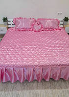 Атласное стеганое покрывало евро розовое/розовое с рюшами и 2 подушками + 1 сердечком.
