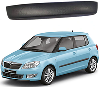 Зимняя заглушка на решетку бампера матовая Skoda Fabia / Roomster 2007-2009 (нижняя)