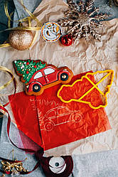 Вирубка для пряника пластикова з трафаретом Машинка з ялинкою