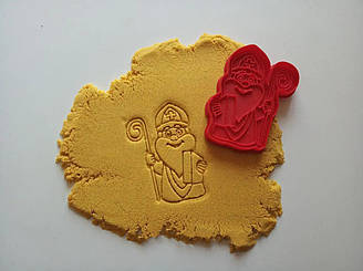 Вирубка для пряника пластикова Миколайчик 3Д 10,5 см