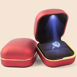 Коробочка для кільця з підсвіткою Shell — Футляр скринька для пропозиції або весілля Червоний