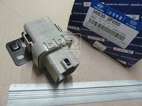 Реле свичок розжарювання 20а Hyundai Cm10 09- /Kia Sorento 09- (вир-во Mobis) 368302F050 UA59