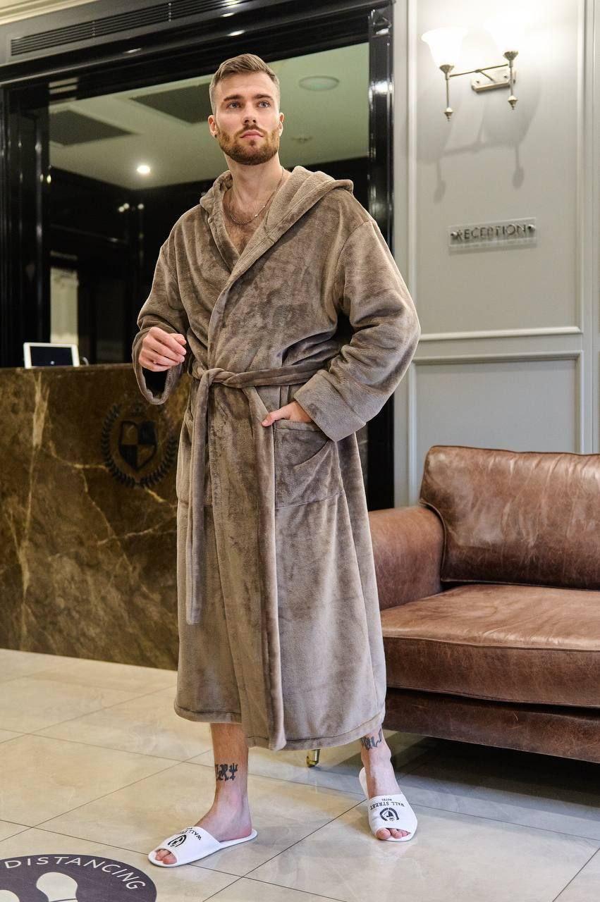 Турецький теплий чоловічий домашній махровий халат із заходом із кишенями бежевого кольору тканина полірована махра, фото 1