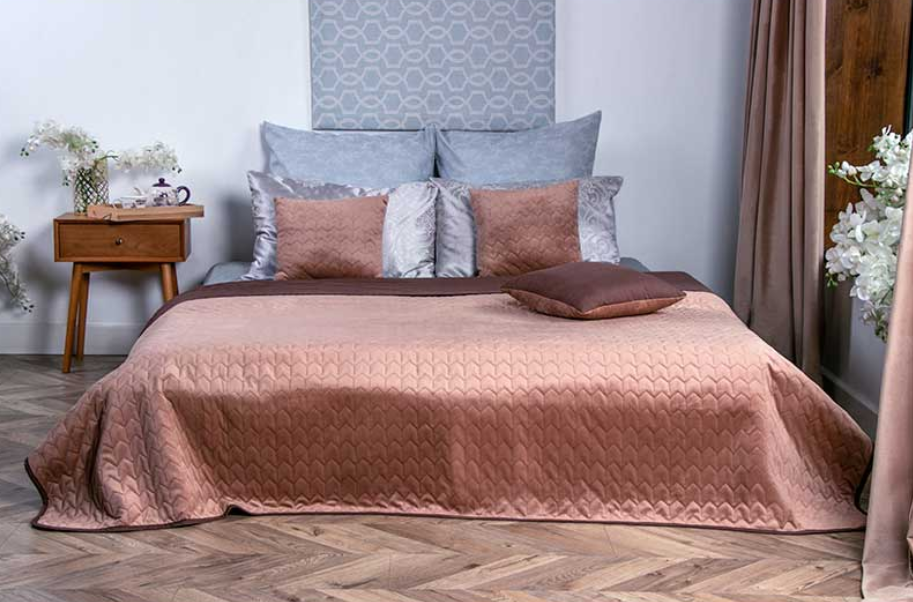 Покривало стьобане мікрофібра 150х220 гарне полуторне, плед покривало капучино двостороннє з простроченням, фото 1