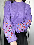 Жіноча ошатна кофточка - светр з вишивкою на рукавах, фото 4