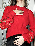 Жіноча ошатна кофточка - светр з вишивкою на рукавах, фото 2