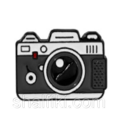 "Фотоапарат чорний" значок (пін) металевий