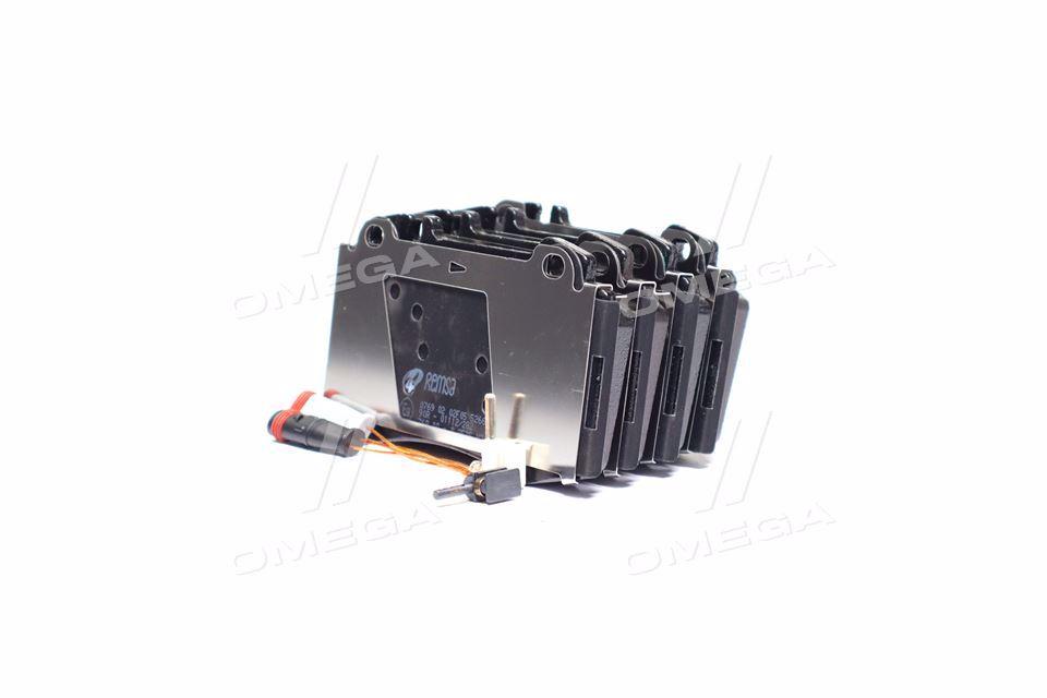 Колодка гальм. диск. MB C-CLASS (W203) передн. (вир-во REMSA) 0769.02 UA59