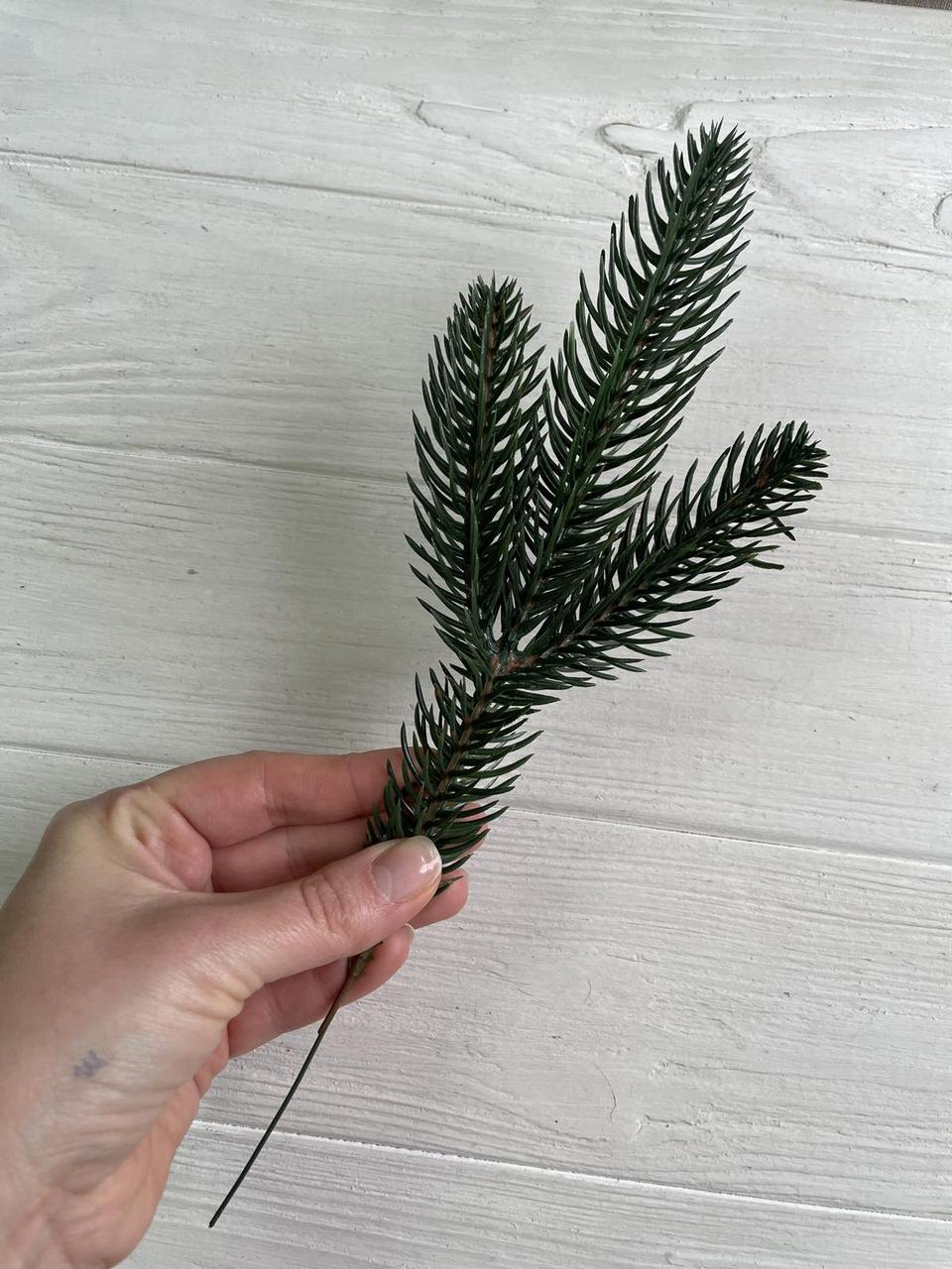 Гілочка ялини "Пухнаста ( 3 - ка )" зелена 10 шт