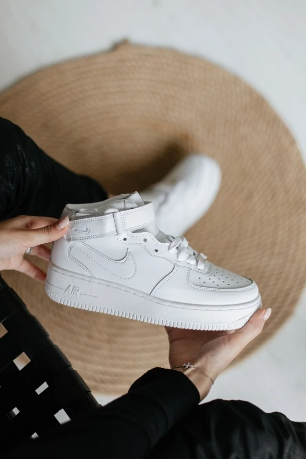 Кросівки Nike Air Force 1 Mid Triple White