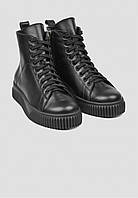 Черные кожаный ботинки на толстой подошве с боковой молнией и шнуровкой