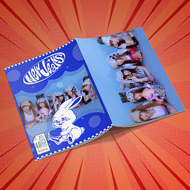 Зошити на скобі NewJeans