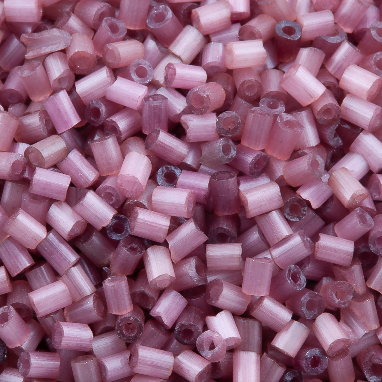 Бісер рубка сатин 2 мм 25 г Слива темна, фото 1