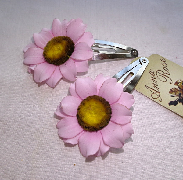 Шпилька тик так з квітами з фоамірану ручної роботи "Ніжно-рожева Ромашка"