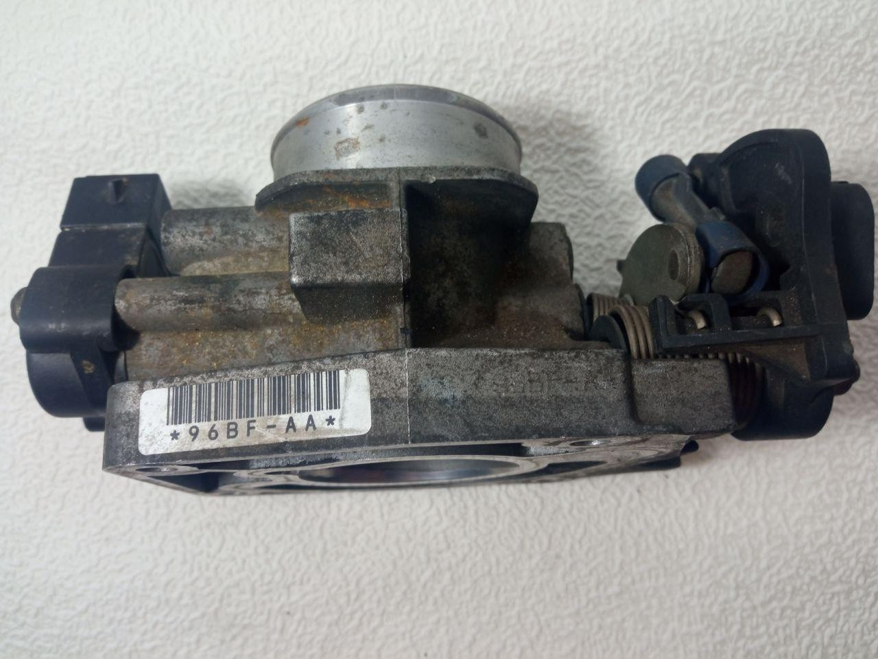 Дросельна заслінка Volkswagen Bora 96BF-AA / 96BFAA / 96bfaa