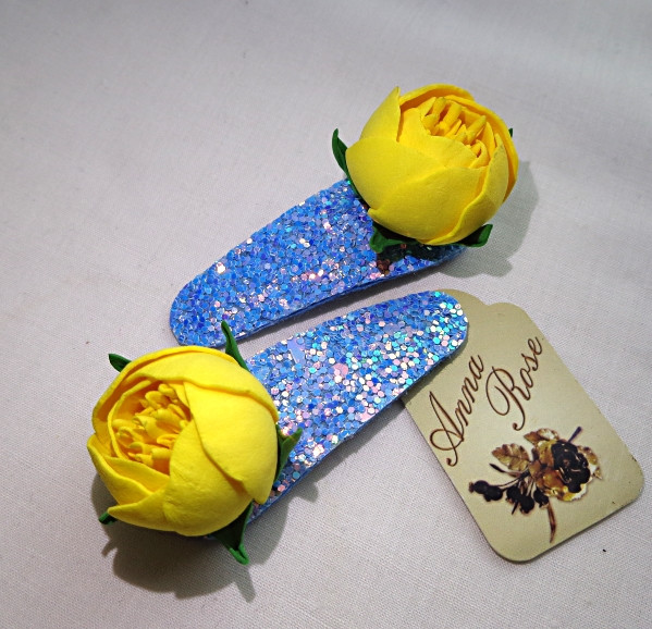 Шпилька тик так з квітами з фоамірану ручної роботи "Жовта троянда"