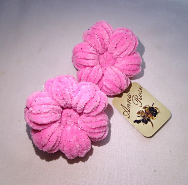 Гумка для волосся ручної роботи "Рожева квіточка"
