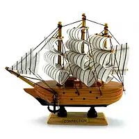 Корабль парусник сувенирный из дерева