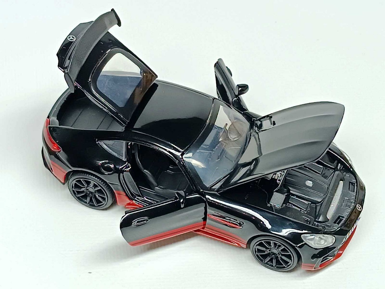 Машинка Yi Wu Jiayu "Mercedes-AMG GT R" чорна з червоною смугою LF-53972-2