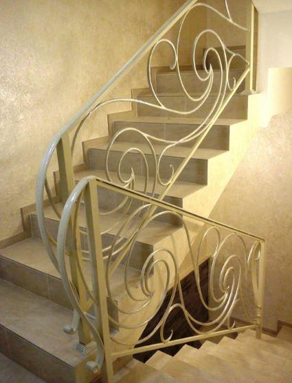 Открытая металлическая кованная лестница - фото 5 - id-p2003064777