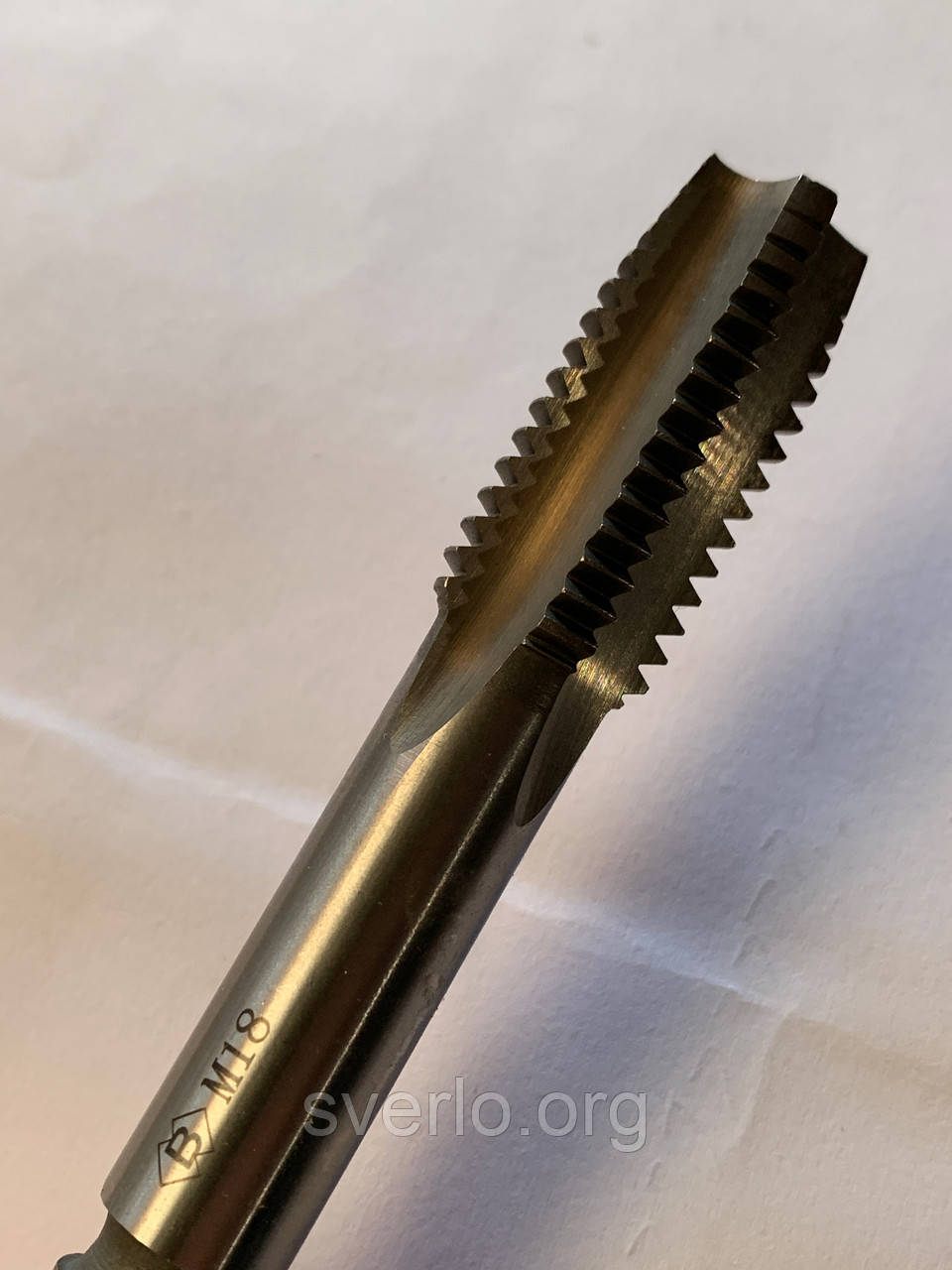 Мітчик м 18х2,5