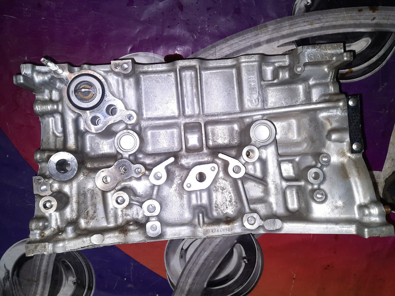 Блок двигуна 8ARFTS Lexus IS200T RX200T GS200T 2.0 іржаві циліндри 1141039215