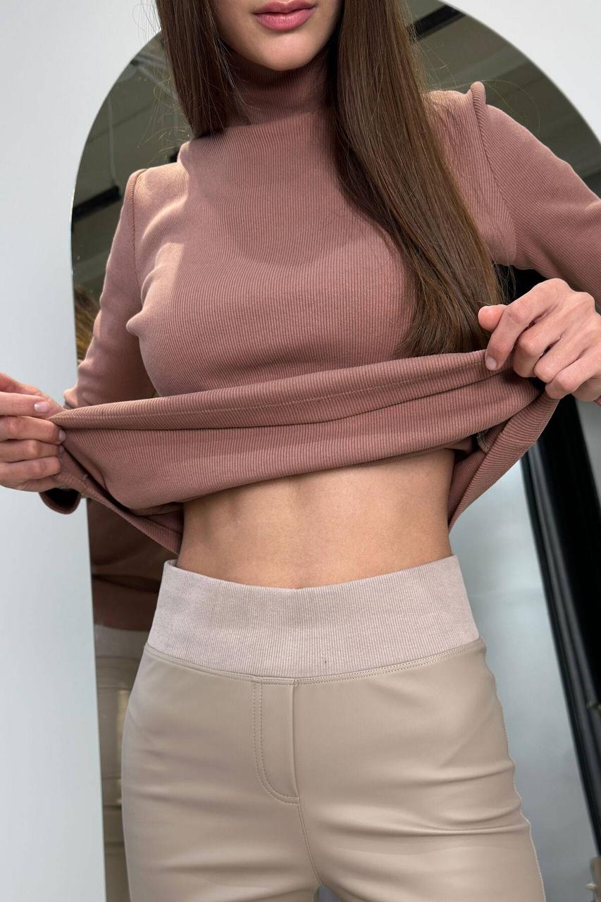 Зручні теплі лосини із матової еко шкіри з високим поясом на резинці 48 розміри бежеві, фото 1