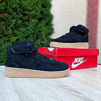 Мужские зимние кроссовки Nike Air Force 1 (чёрные) высокие модные кеды на меху О4035