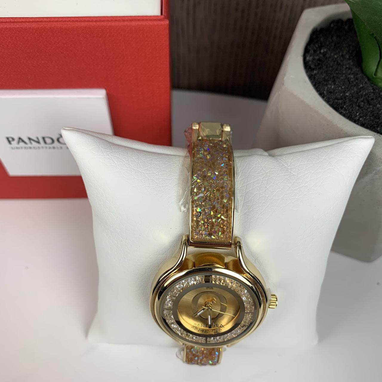 Модные женские наручные часы Pandora Горный хрусталь , часы-браслет с камушками Пандора Золото высокое - фото 4 - id-p2004565628