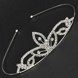 Діадема корона срібляста металева на тонкому обідку квіточок із візерунками та фіанітами висота 3 см