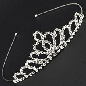 Діадема корона срібляста металева на тонкому обідку з візерунками та білими кристалами висота 3 см