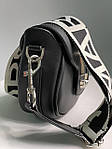 Жіноча сумка клатч Marc Jacobs Small Saddle Bag Black/Silver (чорна) KIS02190 маленька сумочка з емблемою топ, фото 9