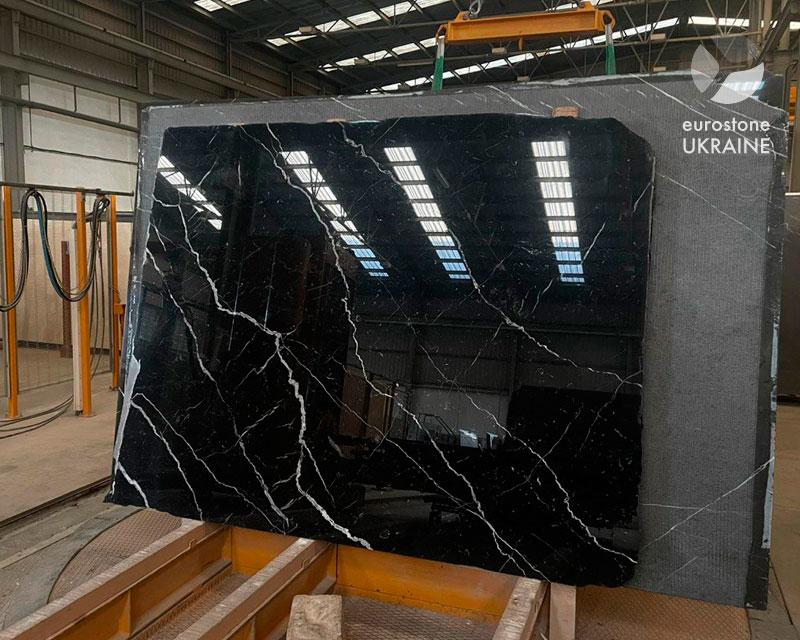 Negro Marquina, мармур у двійці