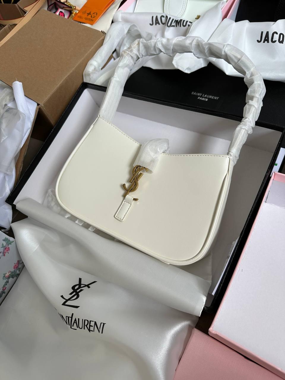 Жіноча сумка Yves Saint Laurent White Hobo Premium (біла) маленька повсякденна сумочка Gi91069 топ, фото 1