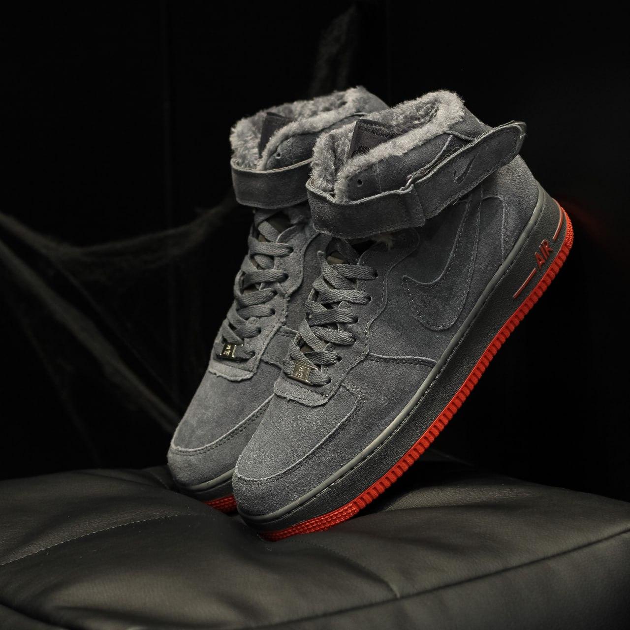 Чоловічі зимові кросівки Nike Air Force Winter (сірі) стильні теплі високі замшеві кроси на хутрі KIT1202 топ, фото 1