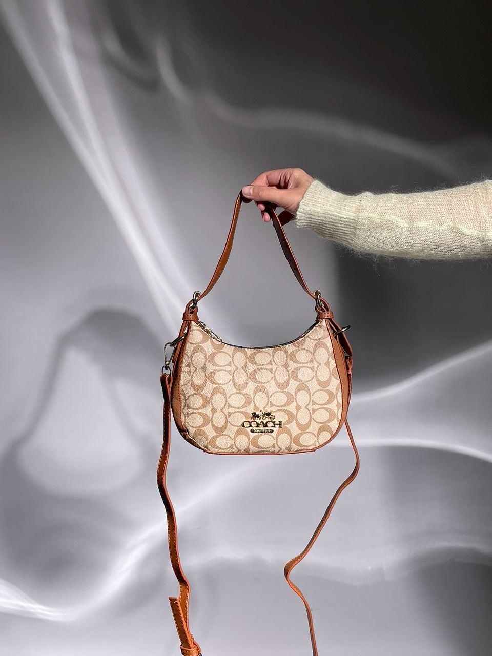 Жіноча сумка Coach Swinger In Micro Signature Cream (кремова) KIS26017 стильна гарна модна на ремені топ, фото 1