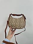 Жіноча сумка Coach Swinger In Micro Signature Cream (кремова) KIS26017 стильна гарна модна на ремені топ, фото 2