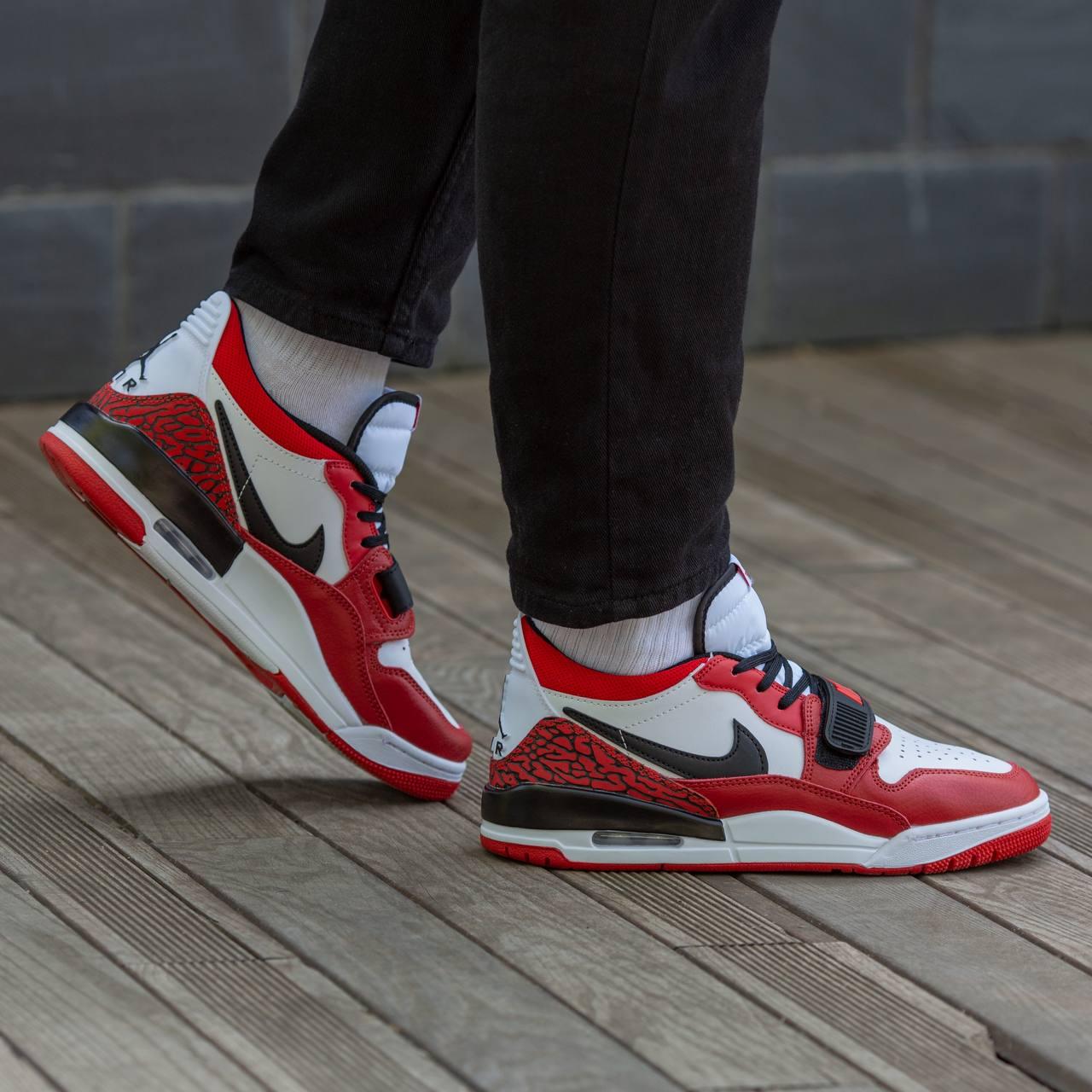 Чоловічі кросівки Nike Air Jordan Legacy 312 Low White/Red (червоні з білим і чорним) яскраві кеди I1351 топ