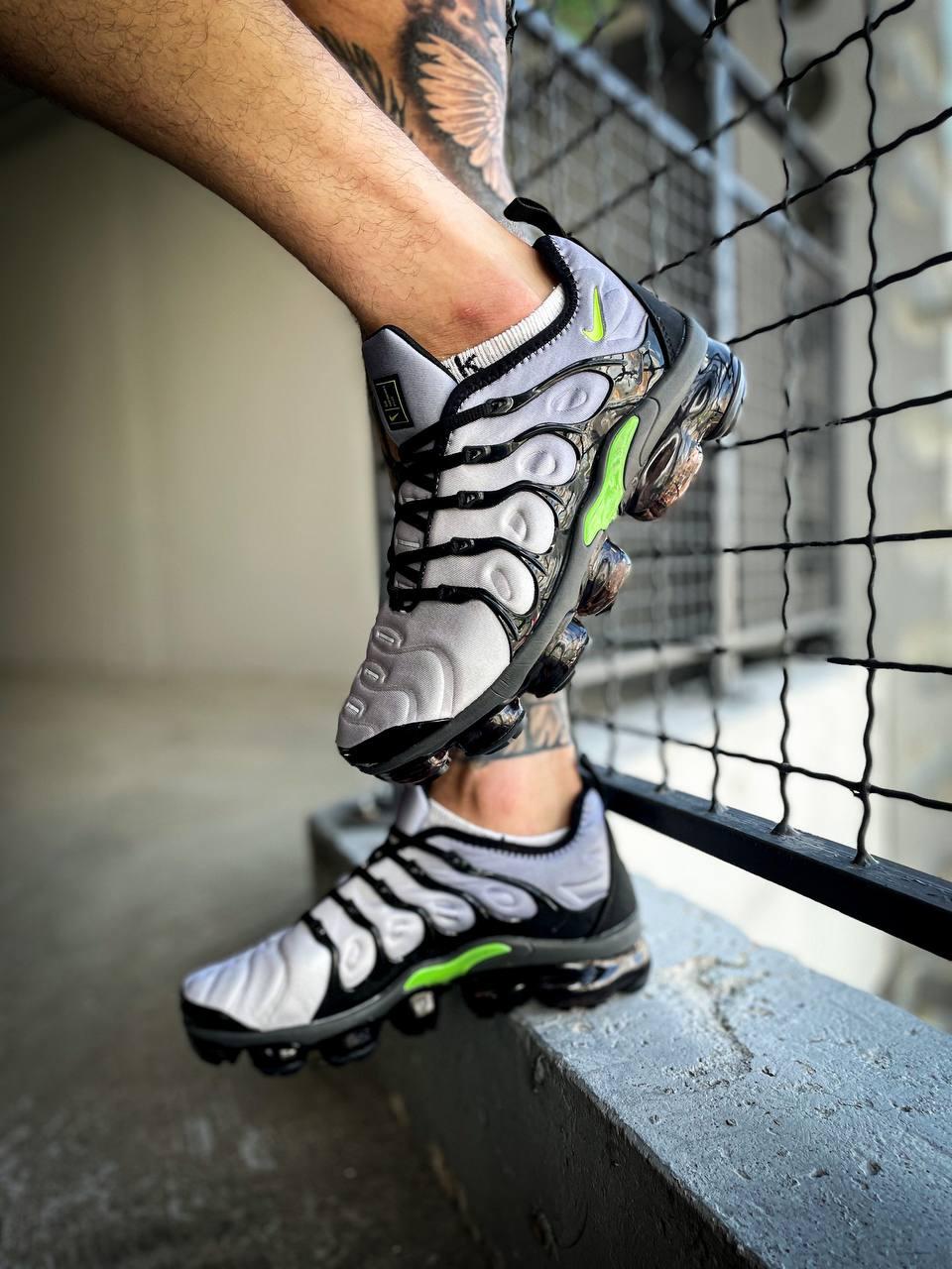 Nike Air Max VaporMax Plus Neon ID 2005041806