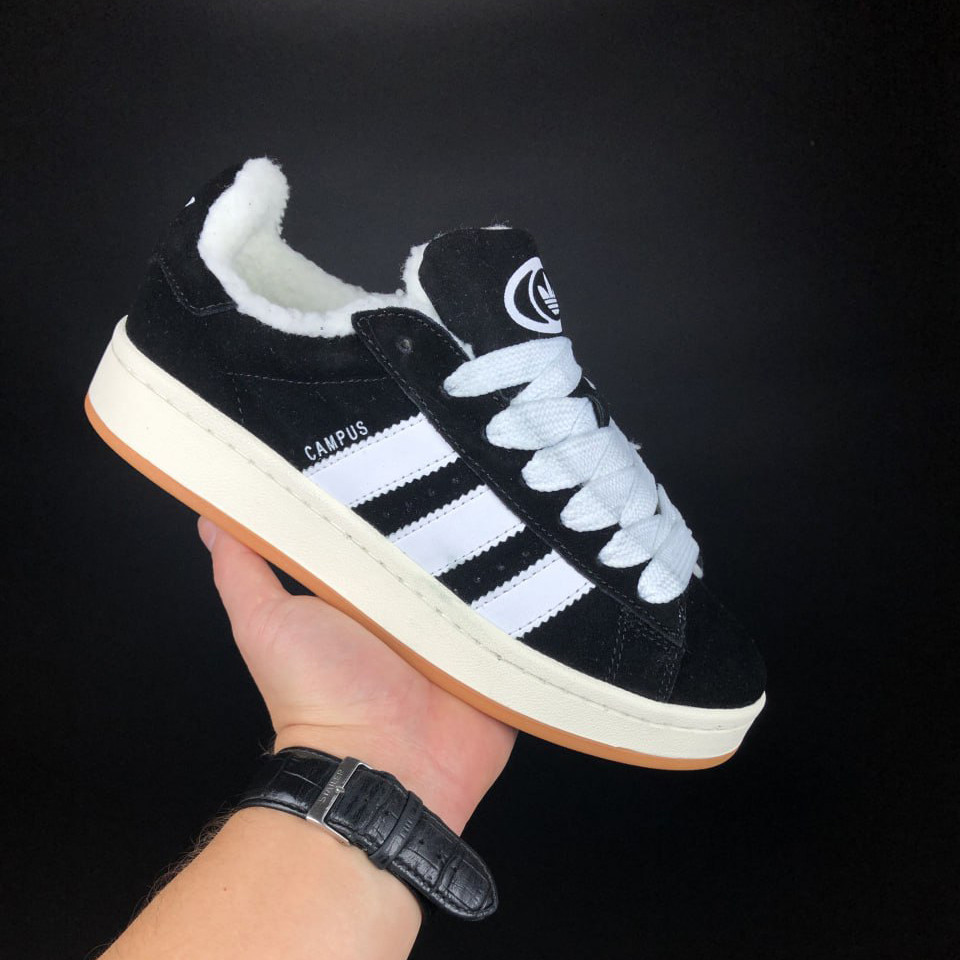 Жіночі зимові кросівки Adidas Campus замшеві повсякденні на хутрі чорно-білі бежеві
