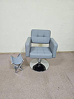 Парикмахерское кресло Beatrice HC183H на гидравлике серый