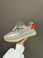 Кроссовки Adidas Yeezy Boost V2 Tail Light