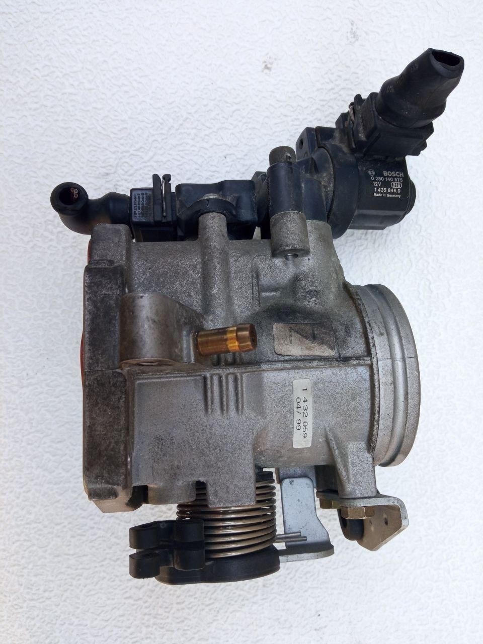 Дросельна заслінка BMW Bosch 0 280 140 575 / 1 435 846.0 / 1 432 059 / 04/99 / 12V