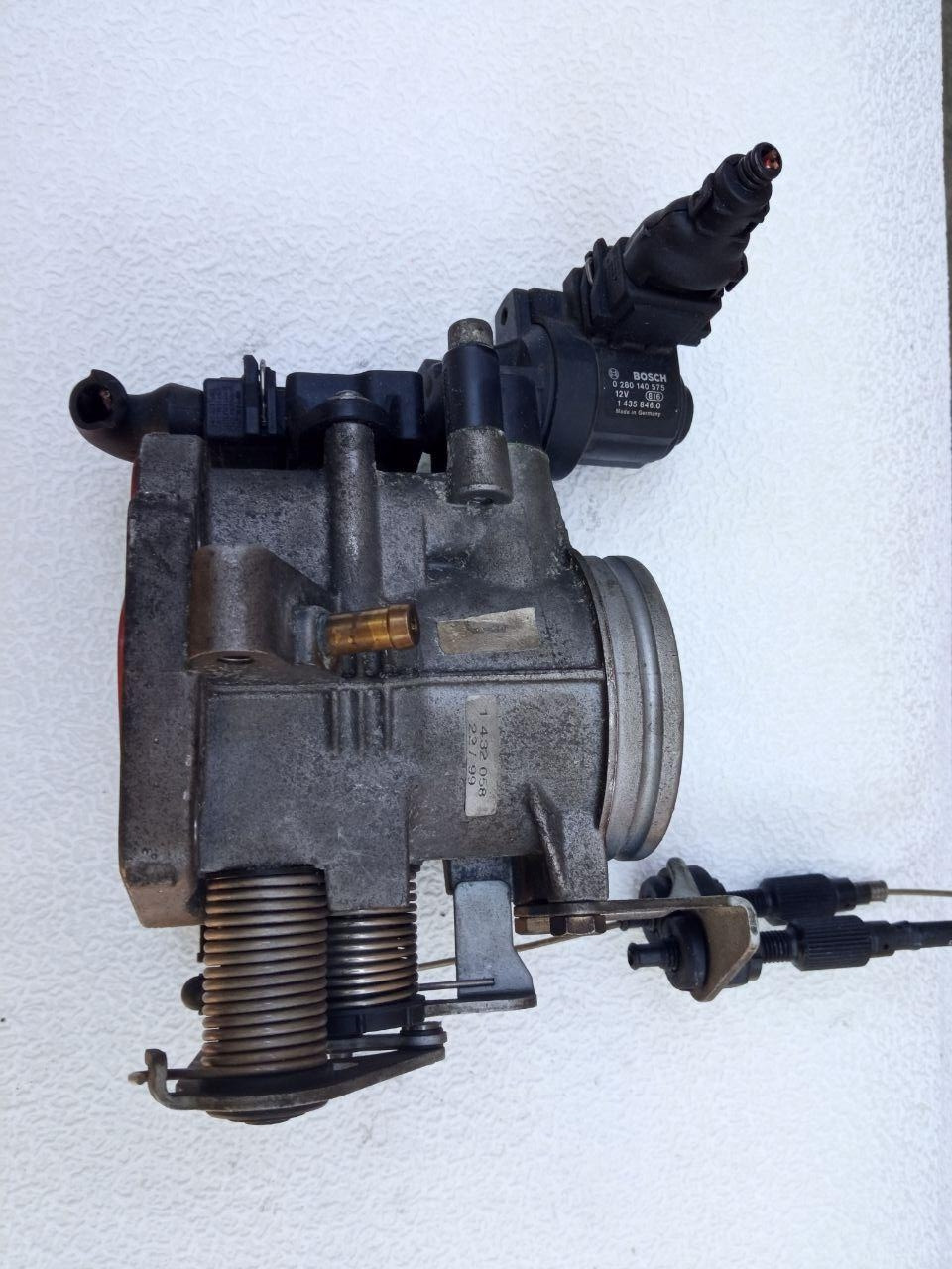 Дросельна заслінка BMW E46 Bosch 0 280 140 575 / 1 435 846.0 / 1 432 058 / 22/99 / 12V