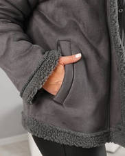 Жіноча утеплена куртка, дублянка сіра з еко-замші з коміром розміри від 44 до 54, фото 3