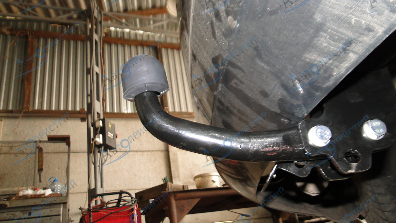 Фаркоп - Fiat Freemont Позашляховик (2011-2016) з'ємний на 2 болтах