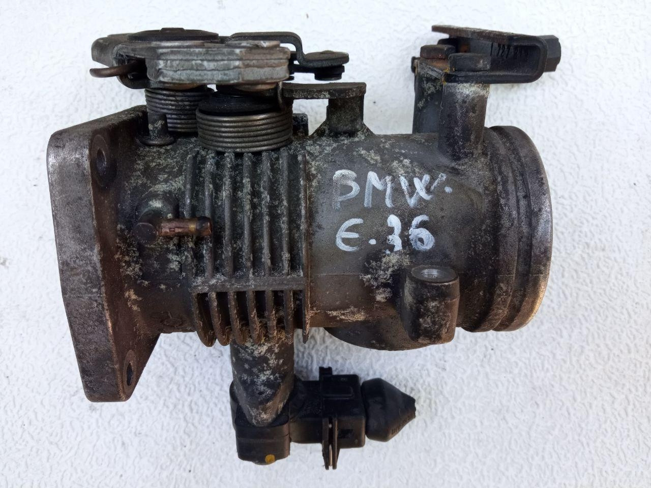 Дросельна заслінка BMW E36 1727820.9 / 17278209