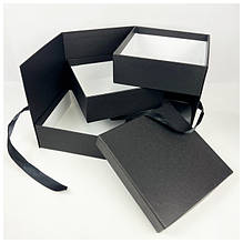 Квадратні ярусні коробки