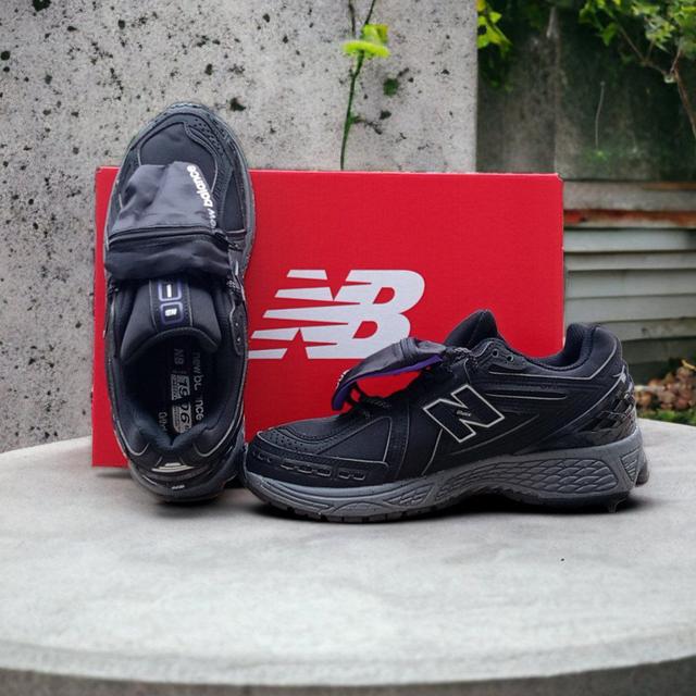 New Balance 1906 Black